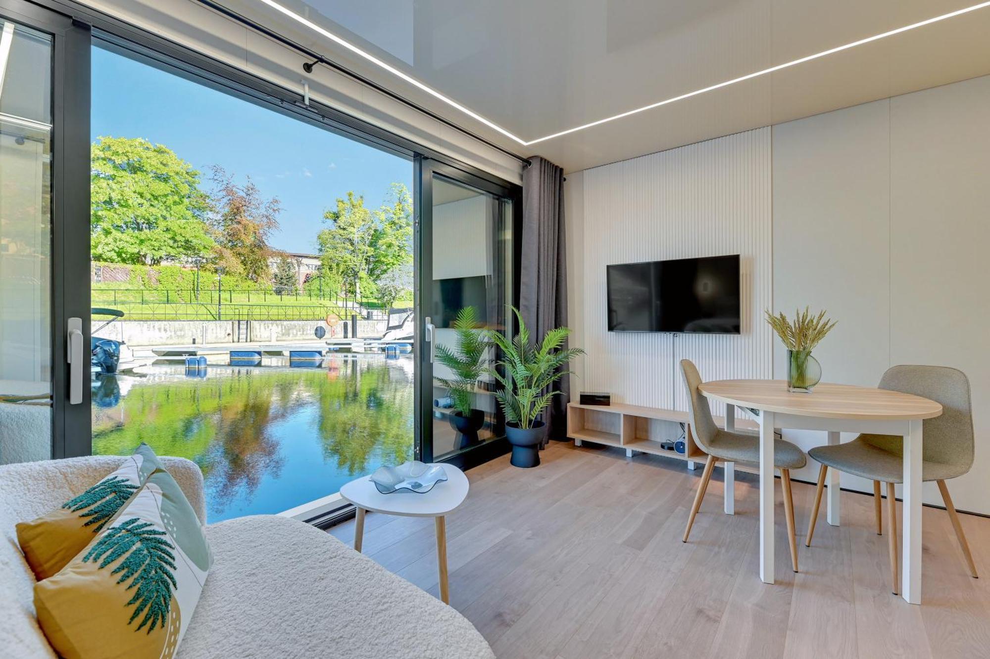גדנסק Domy Na Wodzie - La Mare Motlava Houseboats With Sauna By Downtown Apartments מראה חיצוני תמונה